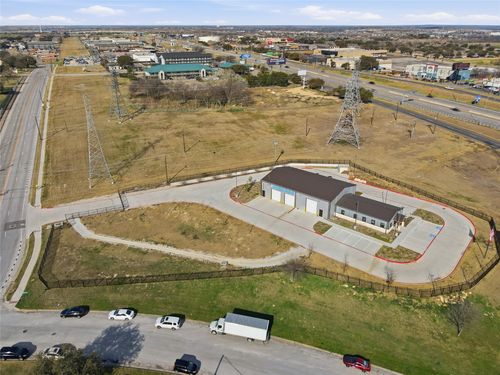8400 Calmont Ave, Fort Worth, TX, 76116-3530 | Card Image