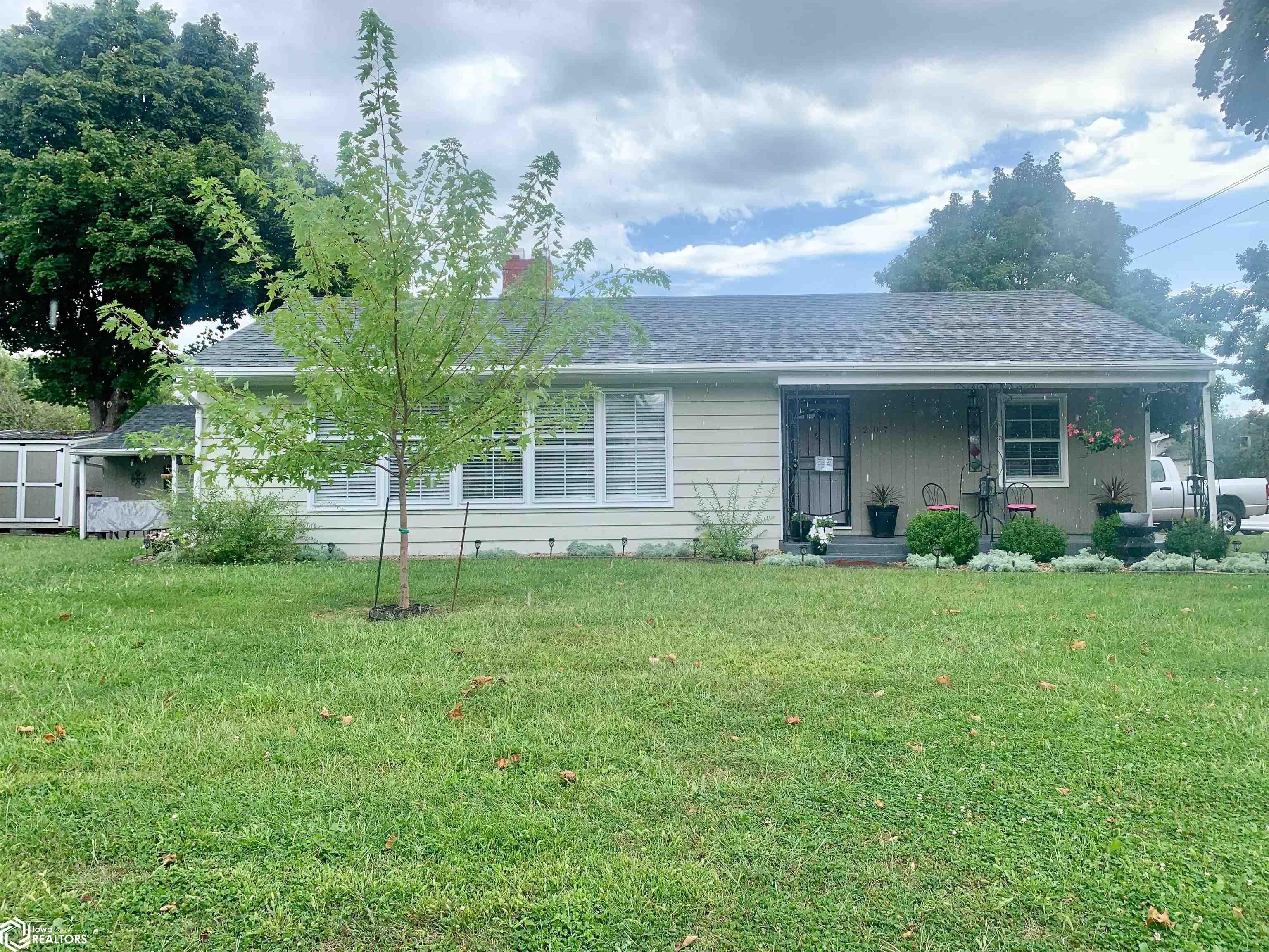 Walnut St, Jefferson, IA 50129