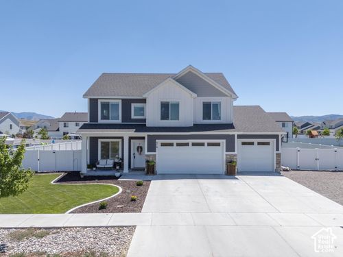 676 E 1100 S, Hyrum, UT, 84319-1686 | Card Image