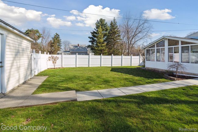 506 S Webik Ave, House other with 3 bedrooms, 1 bathrooms and null parking in Clawson MI | Image 22