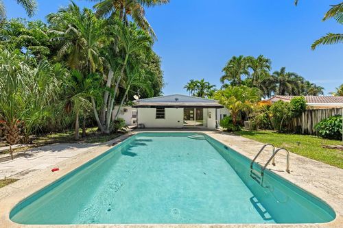 1637 N Victoria Park Rd, Fort Lauderdale, FL, 33305-3405 | Card Image