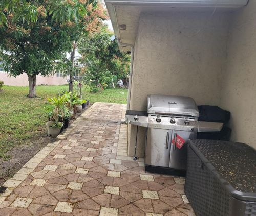 7613 Nw 68th Ter, Tamarac, FL, 33321-5214 | Card Image