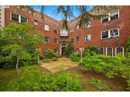 301-711 Ne Randall Ave, Portland, OR, 97232-2384 | Card Image