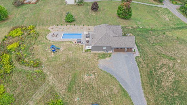 820 Old Millcreek Rd, House other with 4 bedrooms, 3 bathrooms and 3 parking in Hookstown PA | Image 39