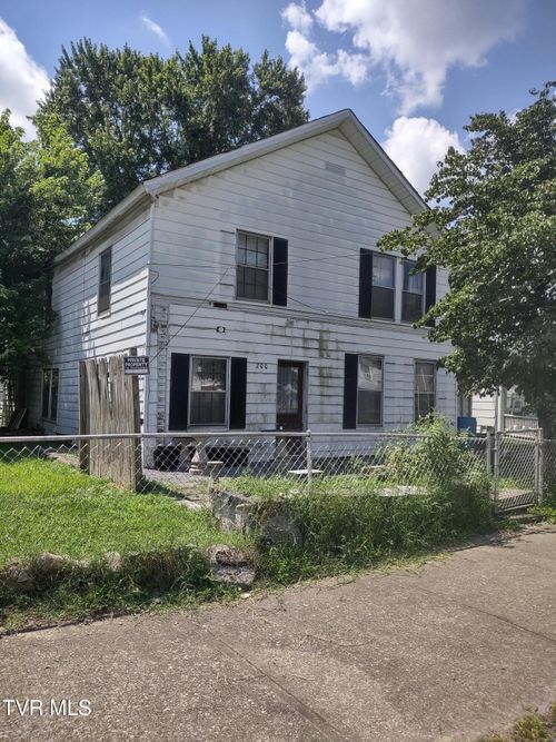 200 E Water St, Pocahontas, VA, 24635-1102 | Card Image