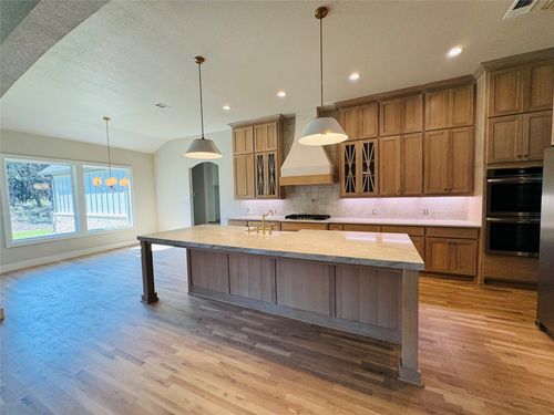 409 Creekside Ct, Weatherford, TX, 76087-5166 | Card Image