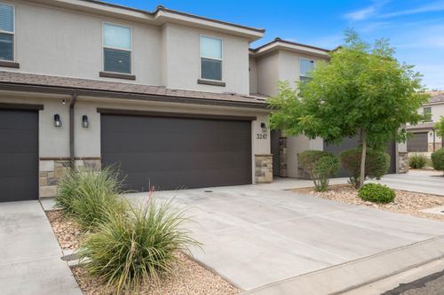 3247 S Relic Ridge Dr, St George, UT, 84790-8713 | Card Image