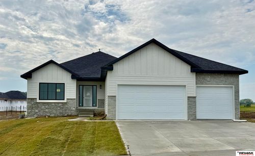 2205 S 96th St, Lincoln, NE, 68520 | Card Image