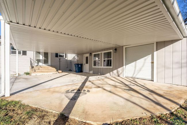 2210 E Harold St, House other with 4 bedrooms, 2 bathrooms and null parking in Gladewater TX | Image 7