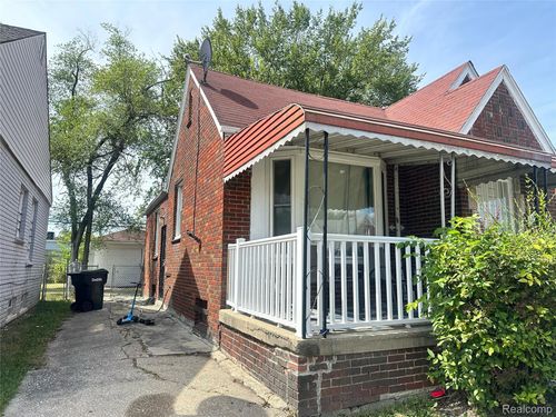 9143 Prest St, Detroit, MI, 48228-2207 | Card Image