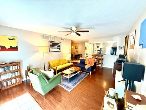 apt-1201-4046 Ridglea Country Club Dr, Fort Worth, TX, 76126-2347 | Card Image