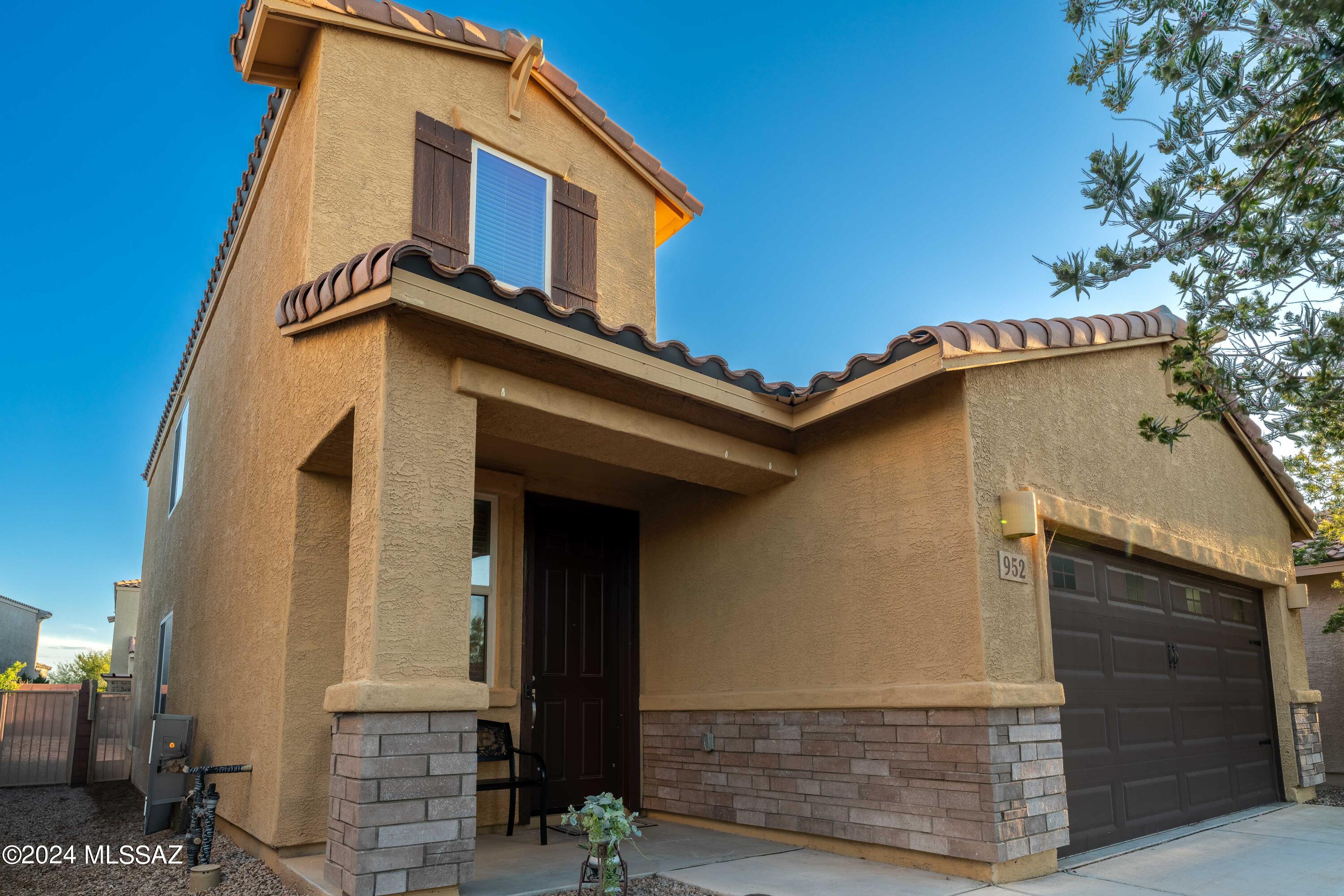 Empire Canyon Ln, Sahuarita, AZ 85629