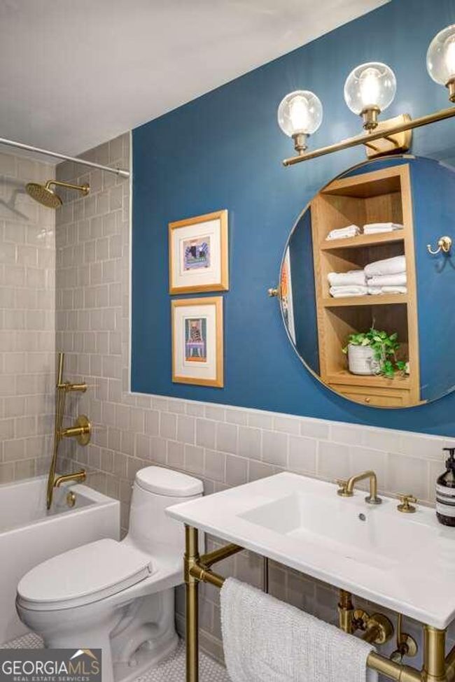 APT-21E - 2575 Peachtree Rd Ne, Condo with 2 bedrooms, 2 bathrooms and null parking in Atlanta GA | Image 24