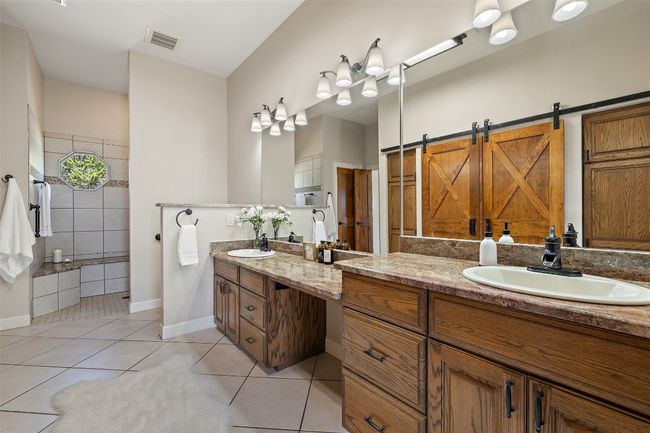 zero threshold shower with ample room | Image 33