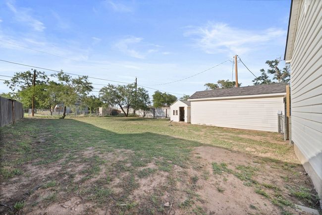 709 E 14 Th St, House other with 2 bedrooms, 2 bathrooms and null parking in Big Spring TX | Image 17