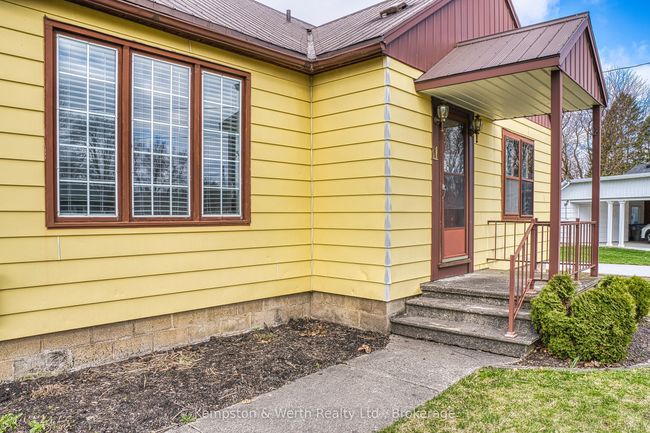 11 Churchill Dr, House other with 2 bedrooms, 1 bathrooms and 6 parking in Listowel ON | Image 12