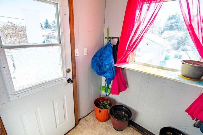 3911 45 Street, Home with 3 bedrooms, 2 bathrooms and 1 parking in Red Deer AB | Image 33