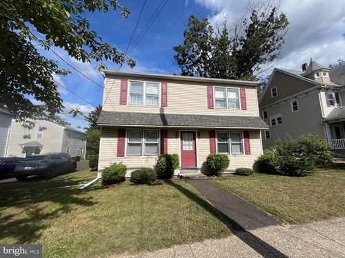 a-105 N Clinton St, DOYLESTOWN, PA, 18901-3605 | Card Image