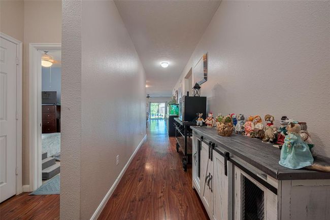 4323 N Vineyard Mdw Ln, House other with 3 bedrooms, 2 bathrooms and 2 parking in Katy TX | Image 4