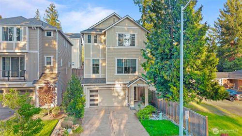 8-23205 89th Ave W, Edmonds, WA, 98026-8622 | Card Image