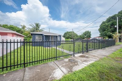 6115 Nw 30th Ave, House other with 2 bedrooms, 1 bathrooms and null parking in Miami FL | Image 2