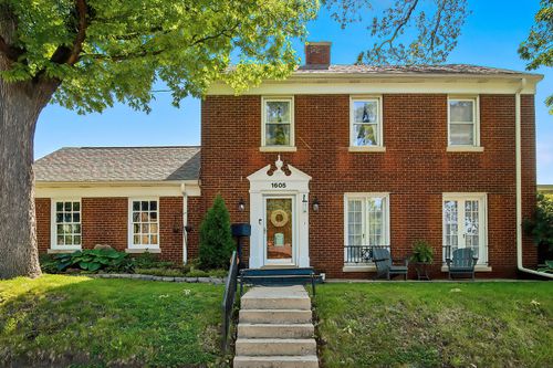 1605 N Jackson Street, Waukegan, IL, 60085 | Card Image