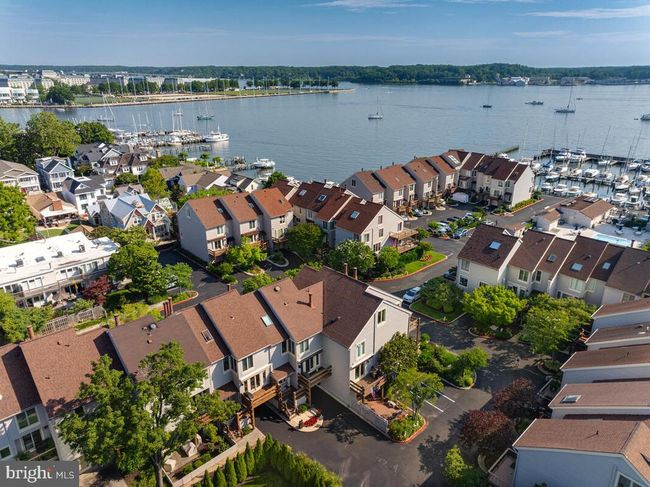 21 Chesapeake Lndg, Townhouse with 4 bedrooms, 4 bathrooms and null parking in Annapolis MD | Image 44