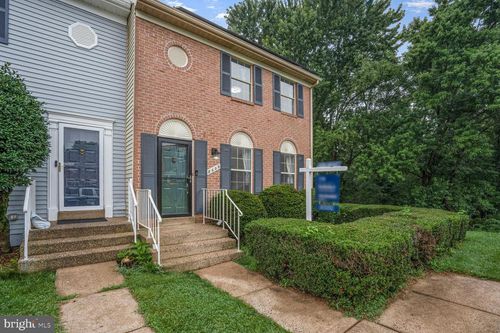 8609 Lamont Ct, MANASSAS, VA, 20110-6331 | Card Image