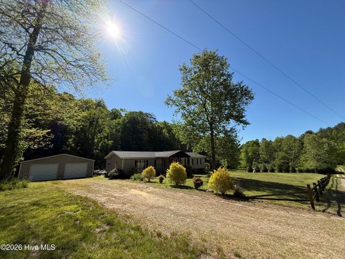 1038 Blackburn Hollow Rd, Purlear, NC, 28665-9331 | Card Image