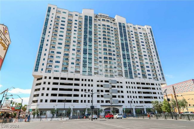 UNIT-1117 - 150 Las Vegas Blvd N, Condo with 3 bedrooms, 3 bathrooms and null parking in Las Vegas NV | Image 21