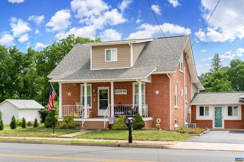 210 Draft Ave, STUARTS DRAFT, VA, 24477-2929 | Card Image