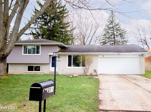 5388 Fern Ave, Grand Blanc, MI, 48439-4320 | Card Image