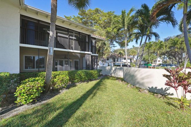 APT-101 - 100 Pelican Pointe Dr, Condo with 2 bedrooms, 2 bathrooms and null parking in Delray Beach FL | Image 32