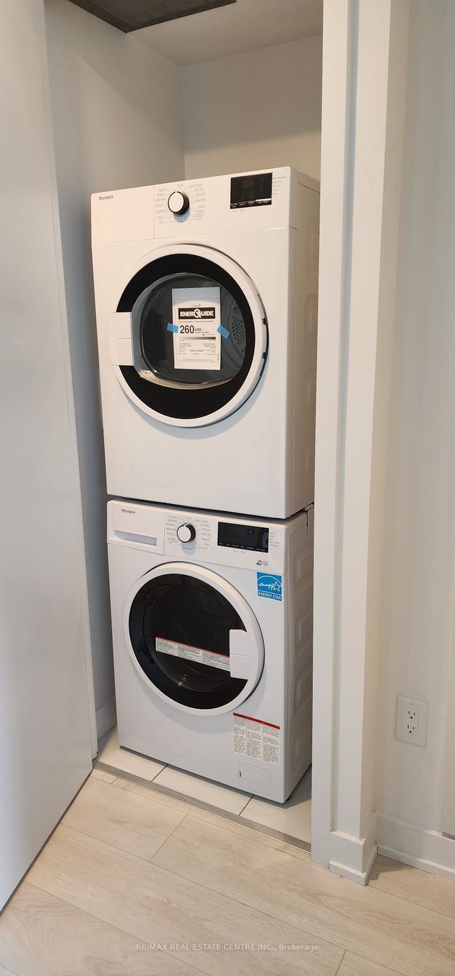 405 - 8 Tippett Rd, Condo with 1 bedrooms, 1 bathrooms and null parking in Toronto ON | Image 4