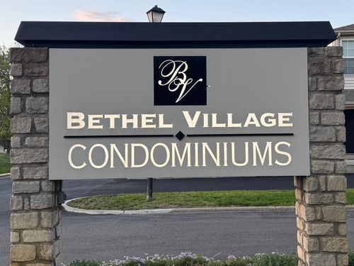 2486 Bethel Rd, Columbus, OH, 43220-2293 | Card Image