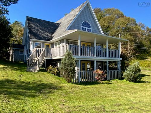 11 North Street Lane, Guysborough, NS, B0H1N0 | Card Image