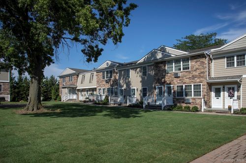 ke07-70 Fairfield Way, Commack, NY, 11725-3423 | Card Image