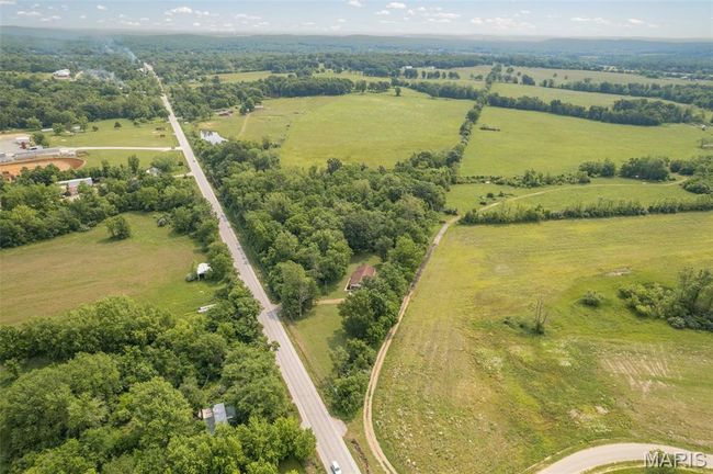 Overview of rural landscape with a pastoral area | Image 40
