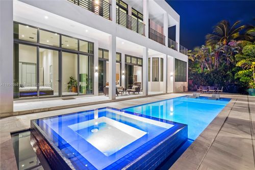 2700 Ne 18th St, Fort Lauderdale, FL, 33305-3606 | Card Image