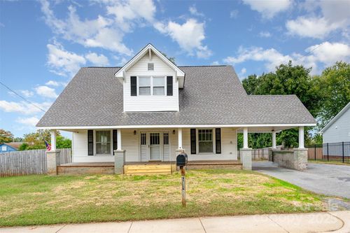 208 S Chapel St, Landis, NC, 28088-1417 | Card Image