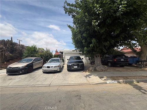 44943 Camolin Ave, Lancaster, CA, 93534-2019 | Card Image
