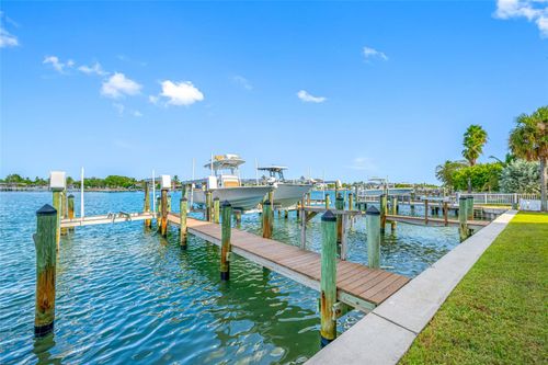 8575 Sunset Ct, TREASURE ISLAND, FL, 33706-3371 | Card Image