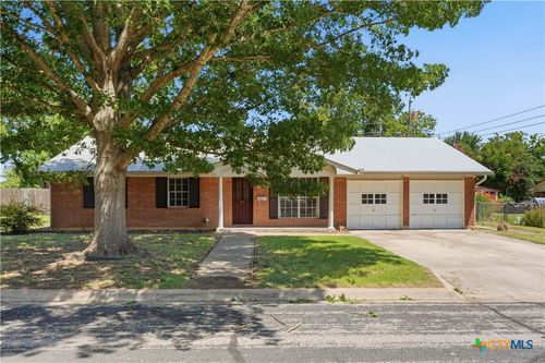 704 Evans St, Killeen, TX, 76541-5628 | Card Image