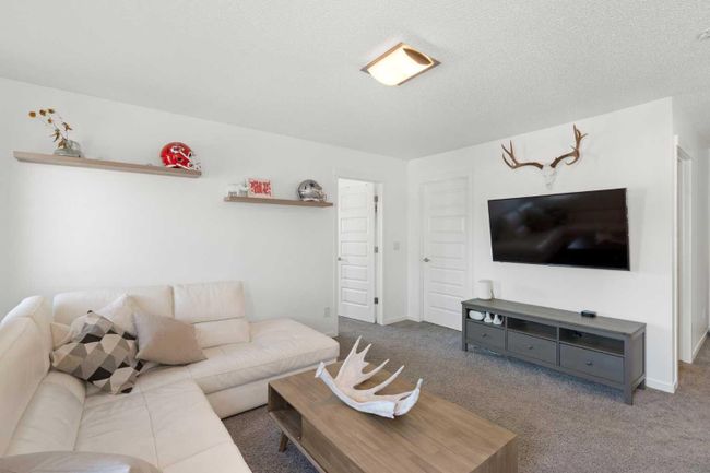 410 Cranford Drive Se, Home with 3 bedrooms, 2 bathrooms and 4 parking in Calgary AB | Image 24