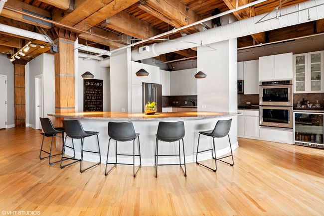 APT-410 - 375 W Erie St, Condo with 3 bedrooms, 2 bathrooms and 2 parking in CHICAGO IL | Image 5