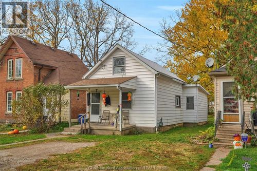 177 Wellington St E, Chatham, ON, N7M3P2 | Card Image