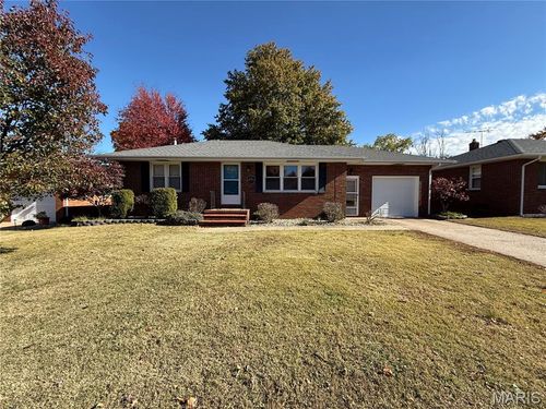 641 Leslie Ave, Wood River, IL, 62095-1547 | Card Image