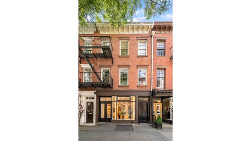 na-392 Bleecker St, New York, NY, 10014-2453 | Card Image