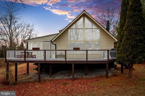 1208 Winter Camp Trl, HEDGESVILLE, WV, 25427-5360 | Card Image