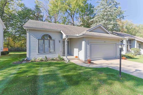 1911 Creekwood Dr, South Bend, IN, 46635-2055 | Card Image